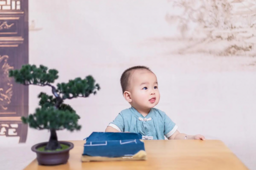 揭阳宝宝半夜吐了怎么回事 揭阳宝宝半夜吐了怎么回事